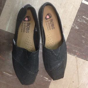 Size 6 black glittery bobs